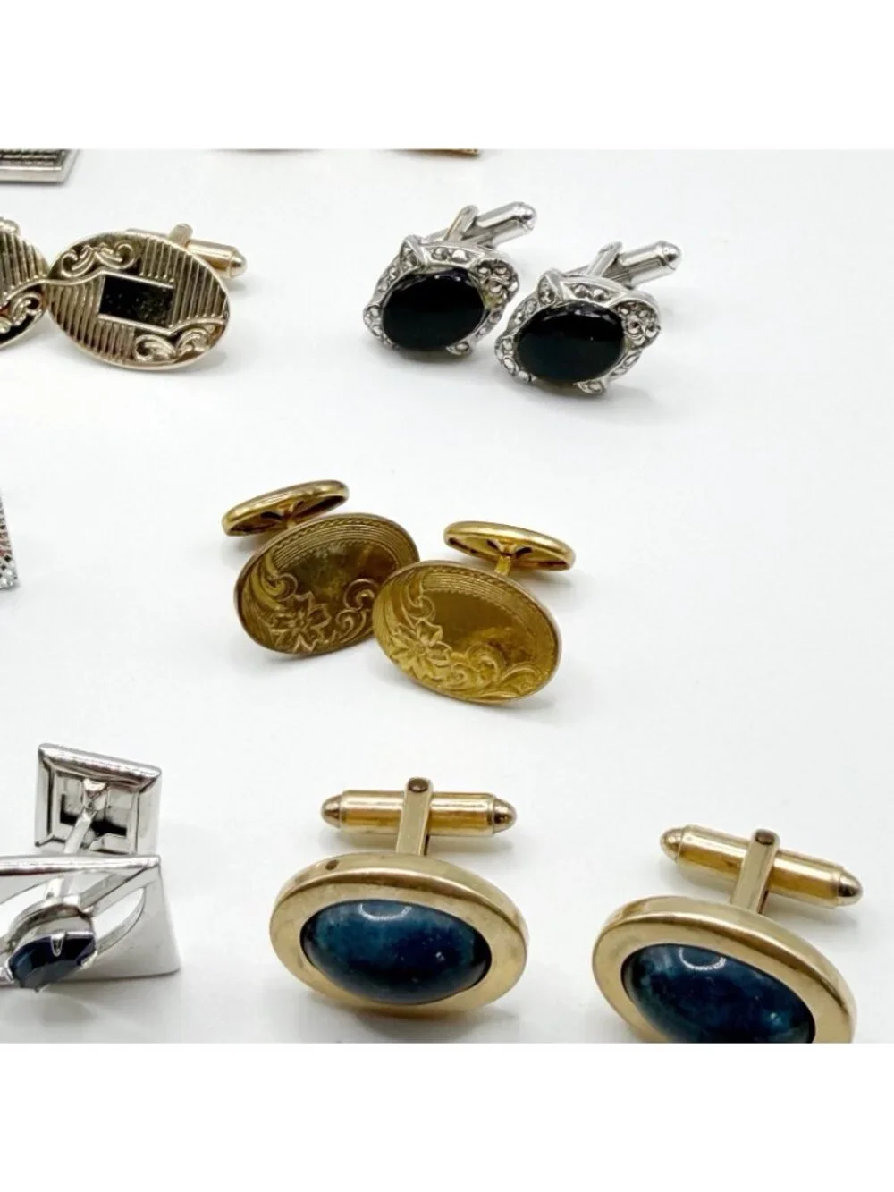 Lot Of 11 Cufflinks And 2 Tie Clips Swank, Simmons, Unsigned, Kreisler‎